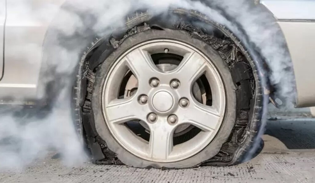 TPMS warning light and tire blowout risk: Turn off TPMS can increase the chances of a blowout.