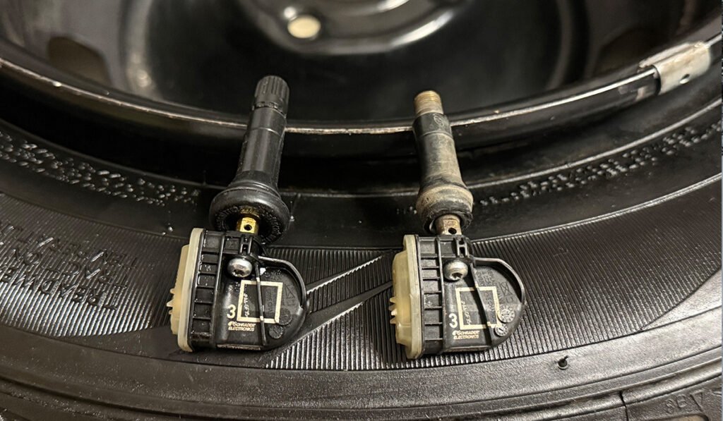 New vs old TPMS sensor comparison highlighting lifespan differences