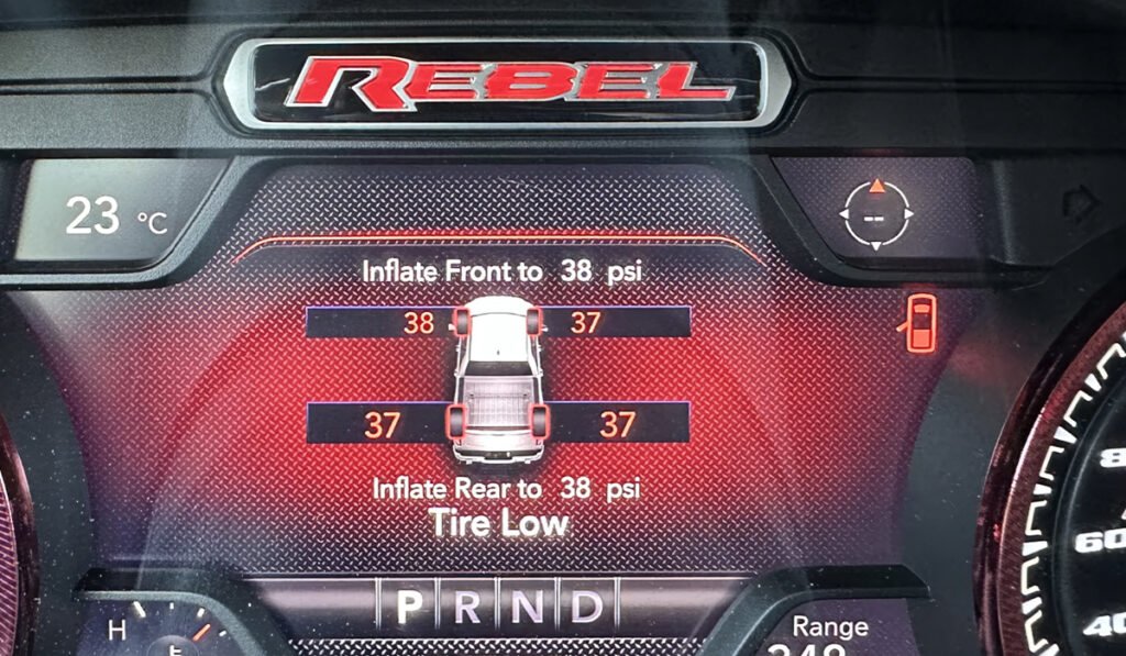 Dashboard showing tire pressure – how to tell which TPMS sensor is bad