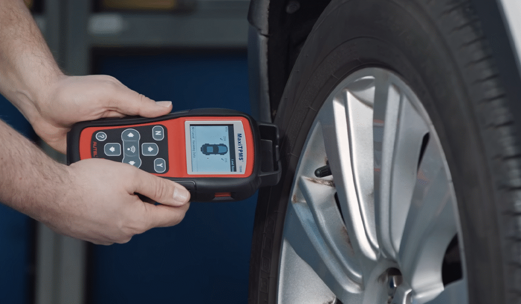 TPMS relearn procedure cloning a new programmable sensor